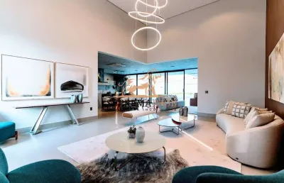Casa térrea mobiliada com 4 suítes de alto padrão,residencial saint patrick