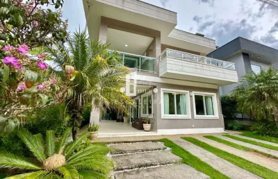 Luxuosa casa em condomínio à venda em teresópolis-rj - 4 quartos, 4 suítes, 6 banheiros, 2 vagas, 319m² - bairro cascata do imbuí.
