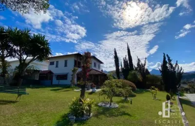 Casa duplex em condomínio à venda no centro da cidade de teresópolis rj