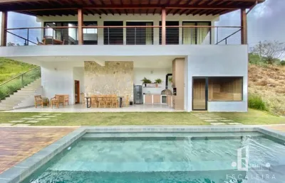 Luxuosa casa em condomínio à venda em teresópolis-rj, vargem grande: 4 quartos, 4 suítes, 3 salas, 6 banheiros, 2 vagas, 310m².