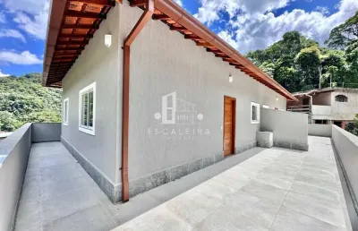 Imperdível oportunidade: casa à venda em teresópolis-rj, meudon. 2 quartos, sala, banheiro, 1 vaga de garagem. aproveite!