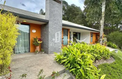 Casa de luxo em condomínio no bairro albuquerque, teresópolis-rj: 4 quartos, 4 suítes, 7 banheiros, 2 vagas, 440m². venha conferir!