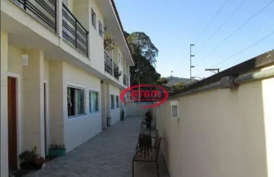Lindo sobrado cond. fechado no horto-3 dorm. 1 suíte-2 vagas