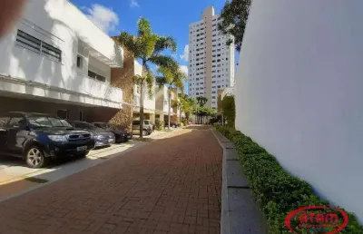 Residência de alto padrão em cond. fechado no tremembé