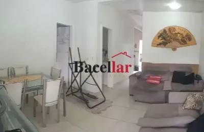 Casa com 2 quartos à venda na rua quiririm, vila valqueire, rio de janeiro, 115 m2 por r$ 550.000