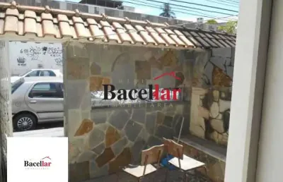 Casa com 3 quartos à venda na rua doutor gradim, gradim, são gonçalo, 226 m2 por r$ 300.000