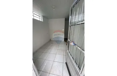 Casa 2/4 para alugar na vila municipal (localização privilegiada)