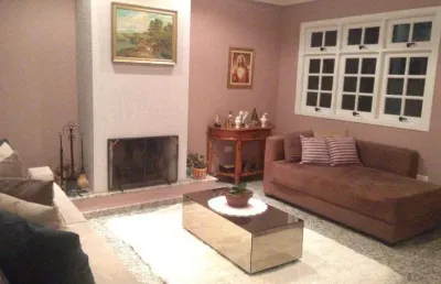 Sobrado à venda em nova petrópolis/sbc - 2 dorms, 1 suíte, quintal com churrasqueira e 5 vagas; 264m²