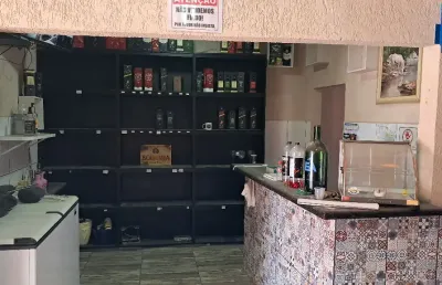 Casa comercial com 2 salas à venda na Rua Professor Toledo, 227, Toledopólis, Araçoiaba da Serra