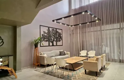 Casa com 3 quartos para alugar na Rua Homero Escobar, Jardim Marabá, Bauru