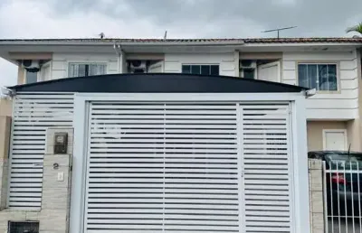 Casa com 2 quartos à venda no Forquilhas, São José 