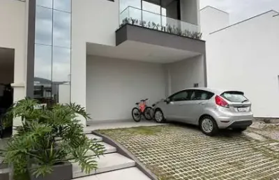 Casa com 3 quartos à venda na Avenida Wilson Castelo Branco, 700, Deltaville, Biguaçu