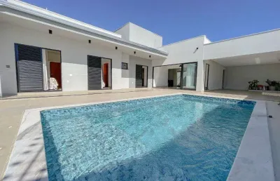 Casa à venda em nova odessa, jardim maria helena, com 3 suítes, com 214 m²