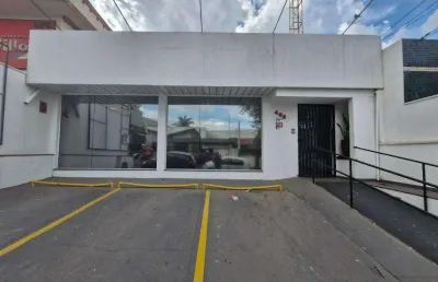 Casa comercial com 3 salas para alugar no Centro, Americana 