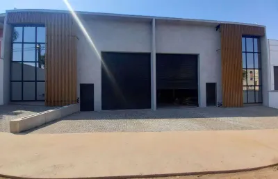 Salão para alugar em americana, loteamento industrial machadinho, com 652 m²