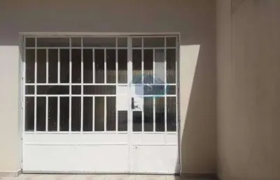 Terreno de 9 x 50 metros totalmente plano á 5 minutos a pé do metrô sacomã , em excelente localização ,ótimo para investimento, aceita proposta,.