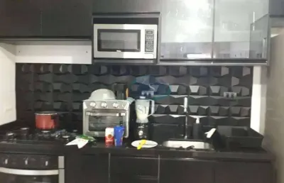 Terreno de 25m² com salão comercial na frente de 120m²,e possui mais 3 casas nos fundos,excelente para investimento,aceita proposta e permuta.