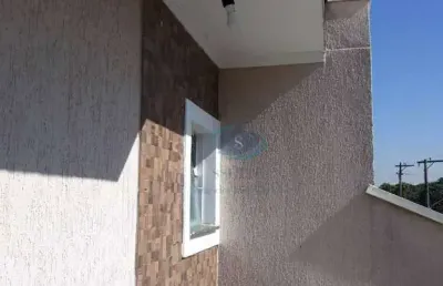 Sobrado semi-novo com 3 dormitórios,1 suíte,sala,2 vagas de garagem,portão eletronico,vago,ótima localização,aceita proposta.
