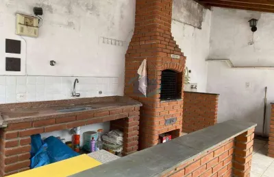 Sobrado miolo do ipiranga prox ao museu 3 dor 2 salas 4 vagas
