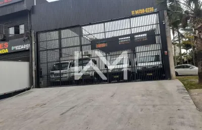 Galpão à venda com 400m² construido, ligação trifásica e com excelente localização, jardim santa fr