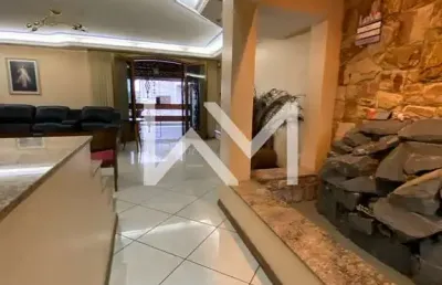 Sobrado à venda com 3 suites, closet, sala com varanda e cascata, mobiliado - vila galvão, guarulho