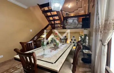 Sobrado à venda com 4 suítes, 4 banheiros, 4 vagas de garagem, 220m², no jardim santa clara  em gua
