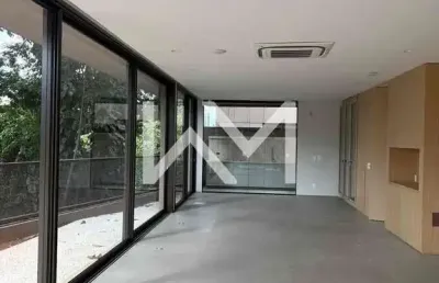 Casa à venda de 626m² de altíssimo padrão, cidade jardim, são paulo, sp