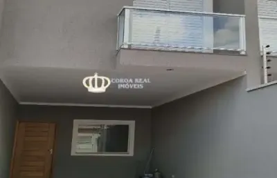 Sobrado frontal com sacada com 3 quartos 1suíte 2 vgs na vl nhocuné