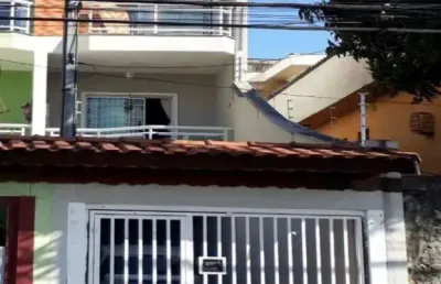 Casa com sacada 03 dorms 01 suíte 03 vgs na patriarca , próximo ao metrô