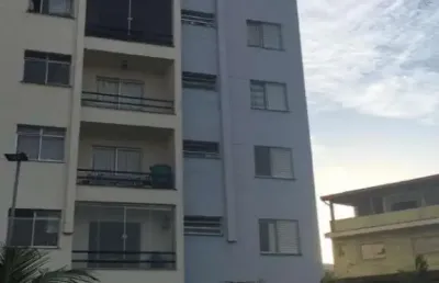 Apartamento a 100m da estação guilhermina esperança.