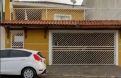 Casa assobradada de 3 dormitorios proximo ao metro!