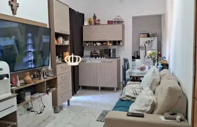Apartamento com 2 dormitórios varanda  gourmet e 1 vaga de garagem.