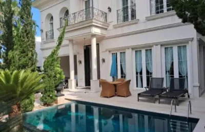 Mansão neo clássico praia brava condomínio premium com segurança impecável, academia, quadras esportivas