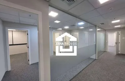 Conjunto comercial para locação com 17 salas, 5 banheiros e 8 vaga de garagem, localizado na bela vista.