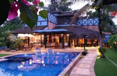 Casa em condomínio fechado com 8 quartos à venda na Avenida Kensei Tamayose, Jardim Acapulco, Guarujá