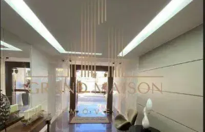 Cobertura à venda com 4 quartos, 269m² a 500 metros da praia do forte.