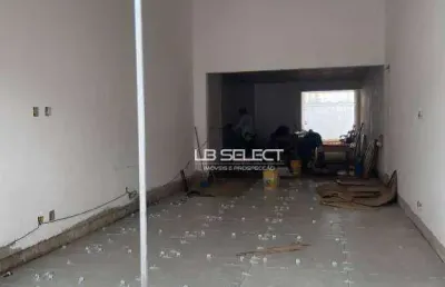 Casa alto padrão no bairro cidade jardim com três suítes.