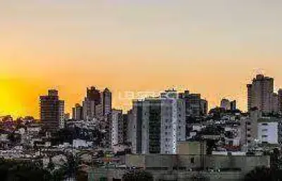 Terreno no bairro roosevelt com 820 metros quadrados.