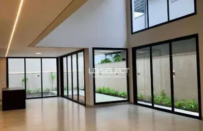 Casa no condomínio cyrella buritis com quatros suítes e área gourmet.