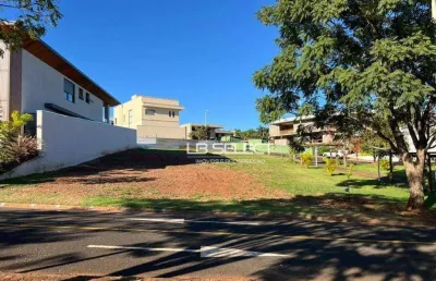 Terreno no condomínio solares da gávea com 658 metros quadrados.