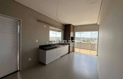 Cobertura duplex no bairro santa mônica com três suítes e varanda gourmet.
