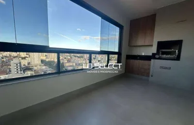 Apartamento no bairro santa mônica com três quartos e varanda gourmet.