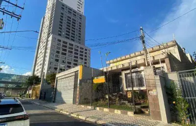 Excelente área para implantação de empreendimento  a 100m do metrô