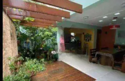 Casa com 4 quartos para alugar na Rua Angoera, Jardim Têxtil, São Paulo