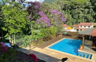 Casa em condomínio fechado com 4 quartos à venda na rua carlos guinle, 20, carlos guinle, teresópolis, 350 m2 por r$ 1.490.000