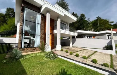Casa em condomínio à venda em teresópolis, rj - espaços amplos e vista deslumbrante