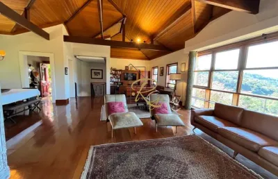 Imponente casa em condomínio no parque do imbui, teresópolis-rj: 6 quartos, 3 suítes, 3 salas, 5 banheiros, 2 vagas, 341,80 m². venha conferir!