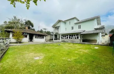 Casa em condomínio fechado com 3 quartos à venda na rua carlos guinle, 953, carlos guinle, teresópolis por r$ 2.999.000