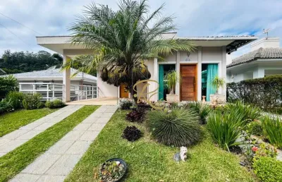 Casa em condomínio fechado com 4 quartos à venda na estrada josé gomes da costa júnior, 2665, posse, teresópolis, 28 m2 por r$ 1.350.000
