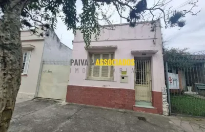 Casa com 2 quartos à venda na quinze de novembro, 1044, centro, pelotas por r$ 500.000